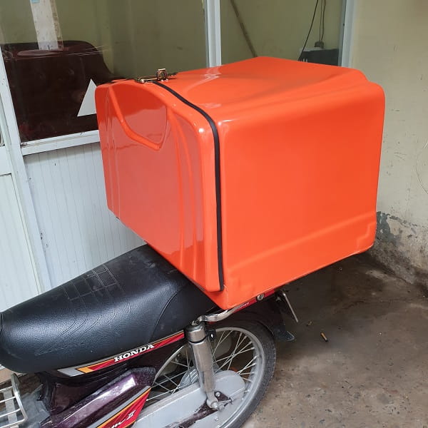 Thùng chở hàng xe máy tại Công ty Nhựa 247